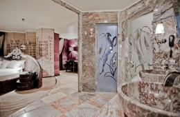 Bathroom Round Studio Royal Castle (1)