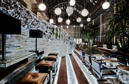 English garden bar Fusion Royal Castle (1)