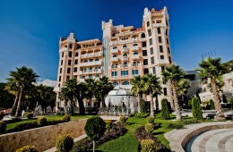 Exterior Royal Castle (5)